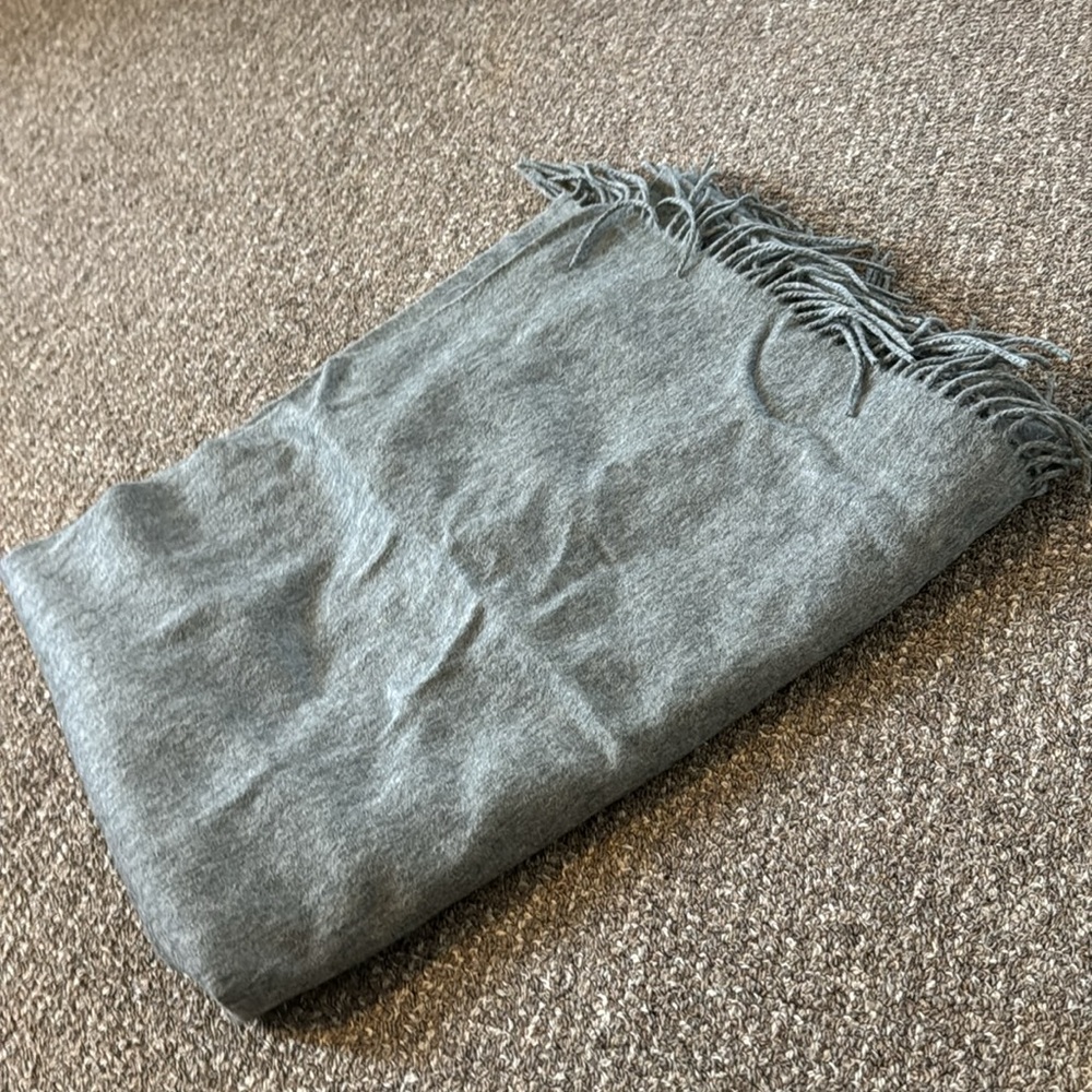 Cashmere wrap - Picture 4 of 4